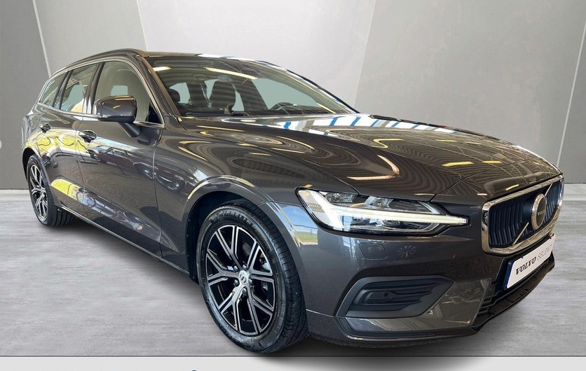 Volvo V60 B3 Bensin Core, Klimatpaket, Parkeringssupport, Parkeringskamera Bak, Google Maps, Smartphone Integration 2023