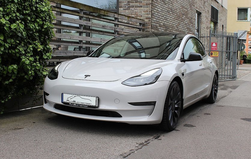 Tesla Model 3 Performance AWD 1 Ägare Svensksåld 2021