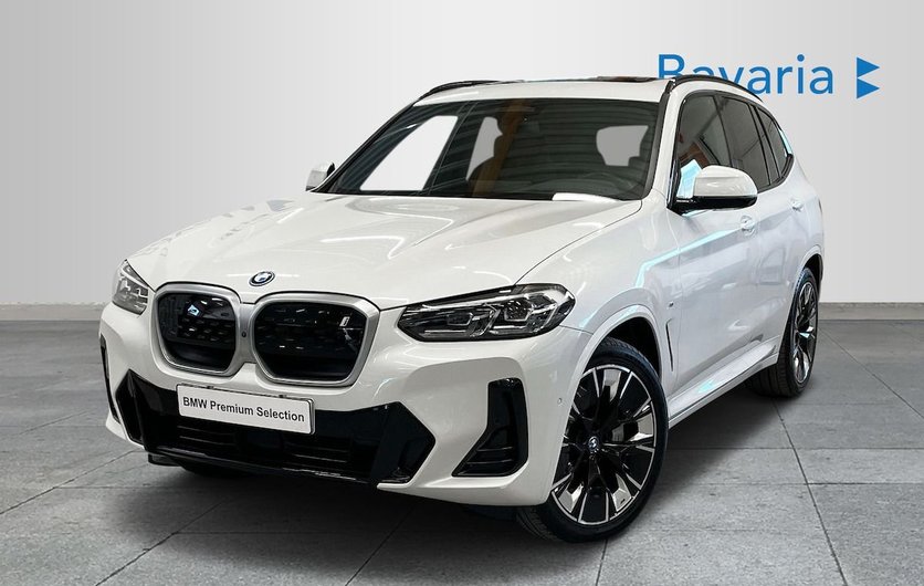 BMW iX3 Charged Plus Drag Head Up H K Pano Adptiv fartpilot 2022
