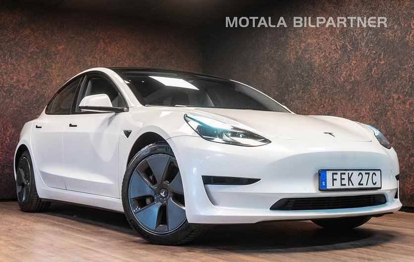 Tesla Model 3 Standard Range Plus | | Autopilot 2021