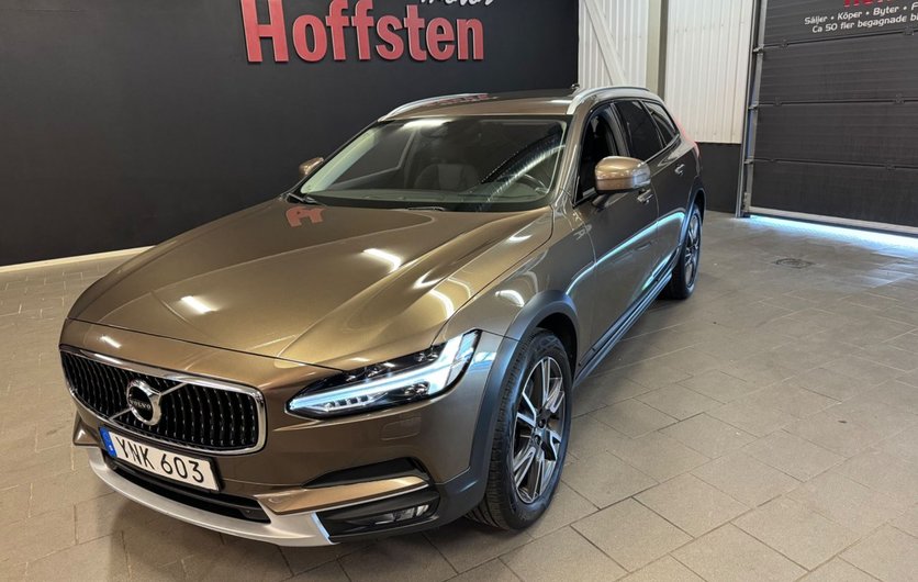 Volvo V90 Cross Country D4 AWD Geartronic Momentum, Plus 2018