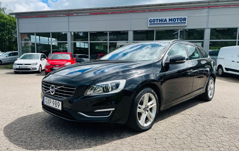 Volvo V60 D5 Plug-in Hybrid AWD Geartronic Momentum Euro 6 2016