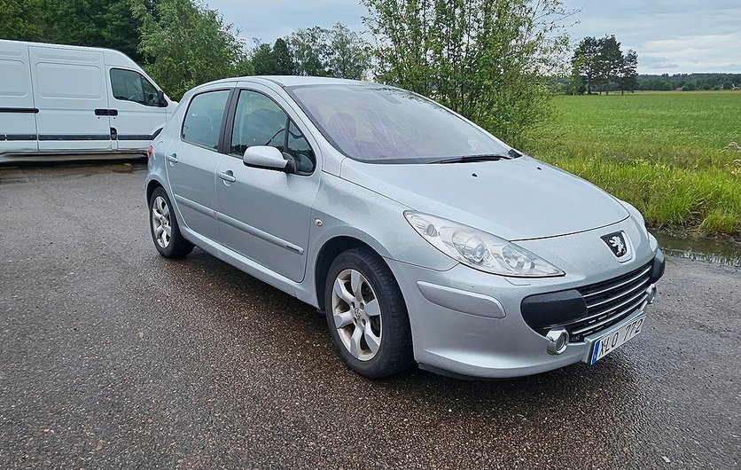 Peugeot 307 5-dörrar 2.0 Euro 4,En Nybesiktigad och 2006