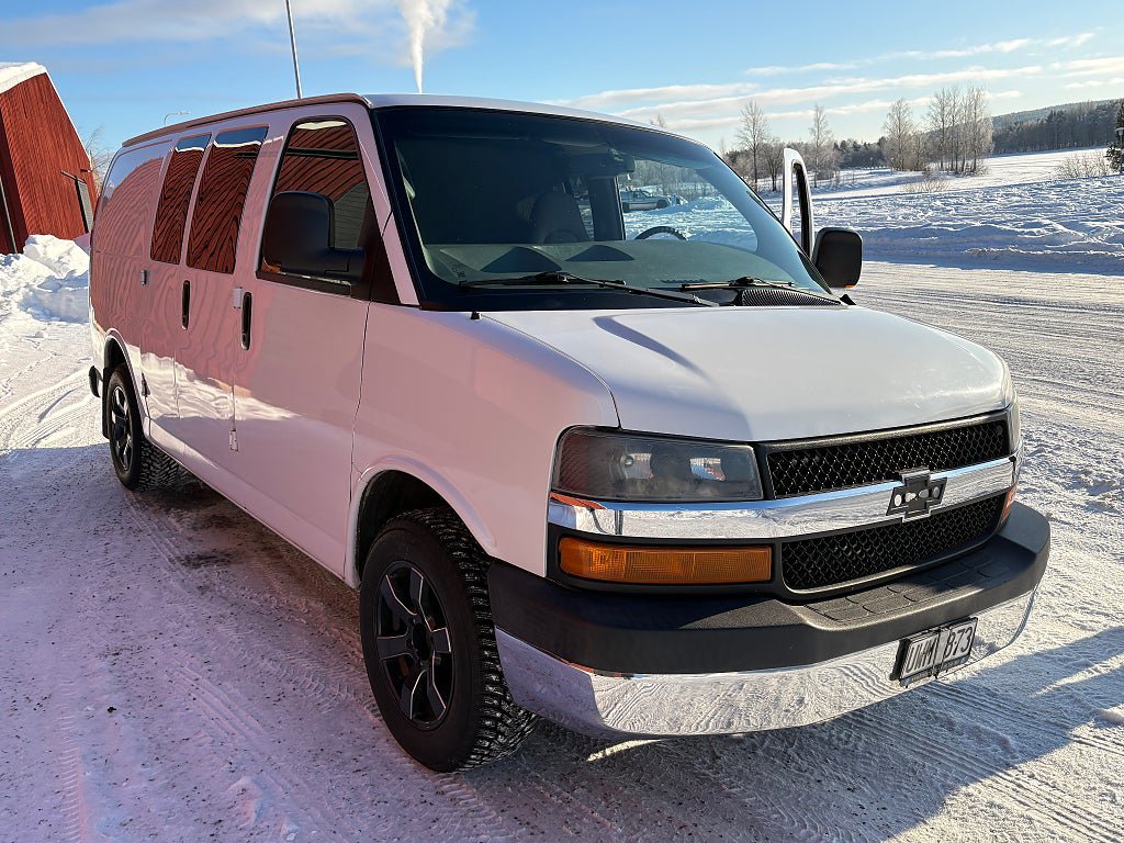 Vehicle Image 6