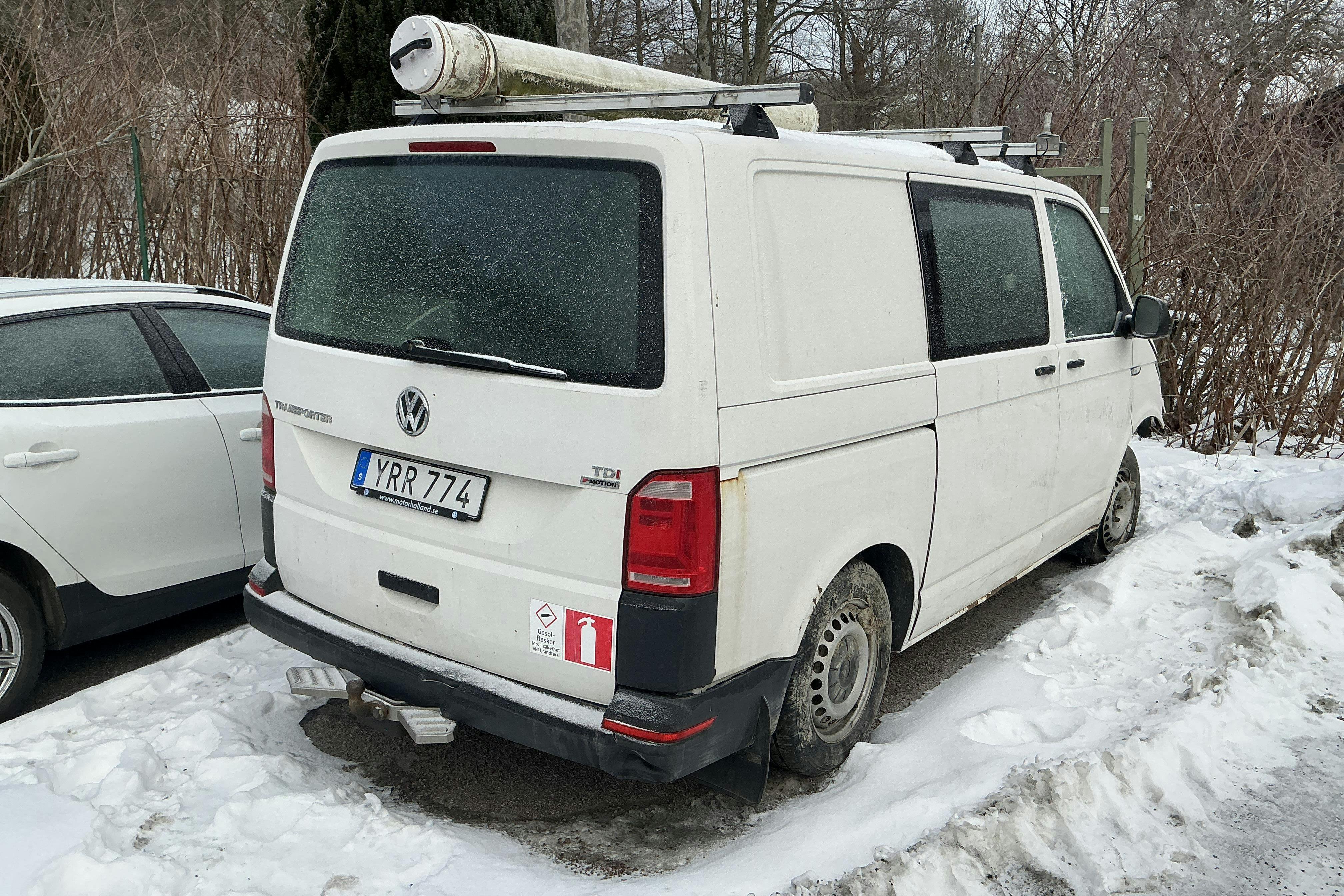 Vehicle Image 4