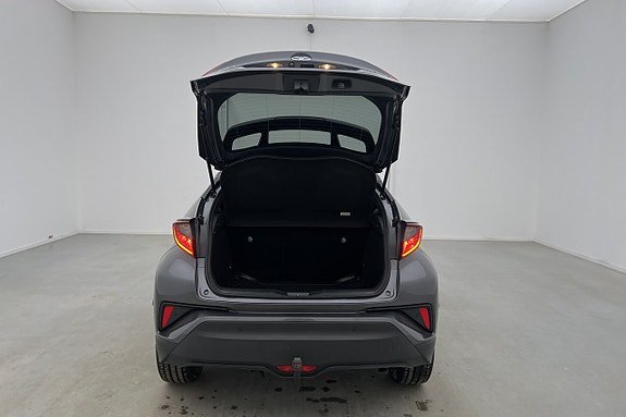Vehicle Image 11