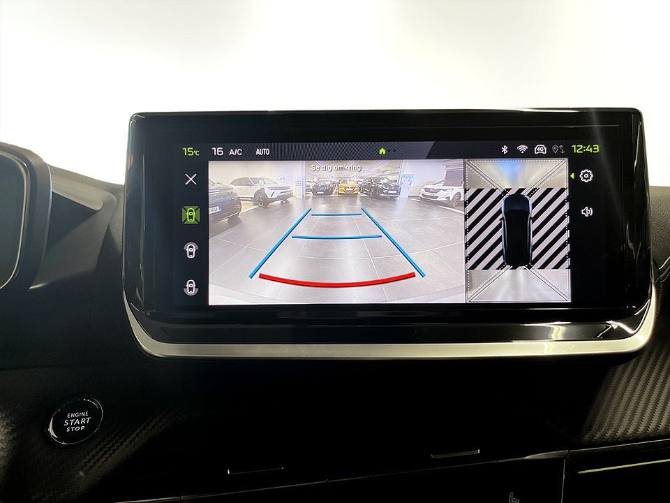 Vehicle Image 9