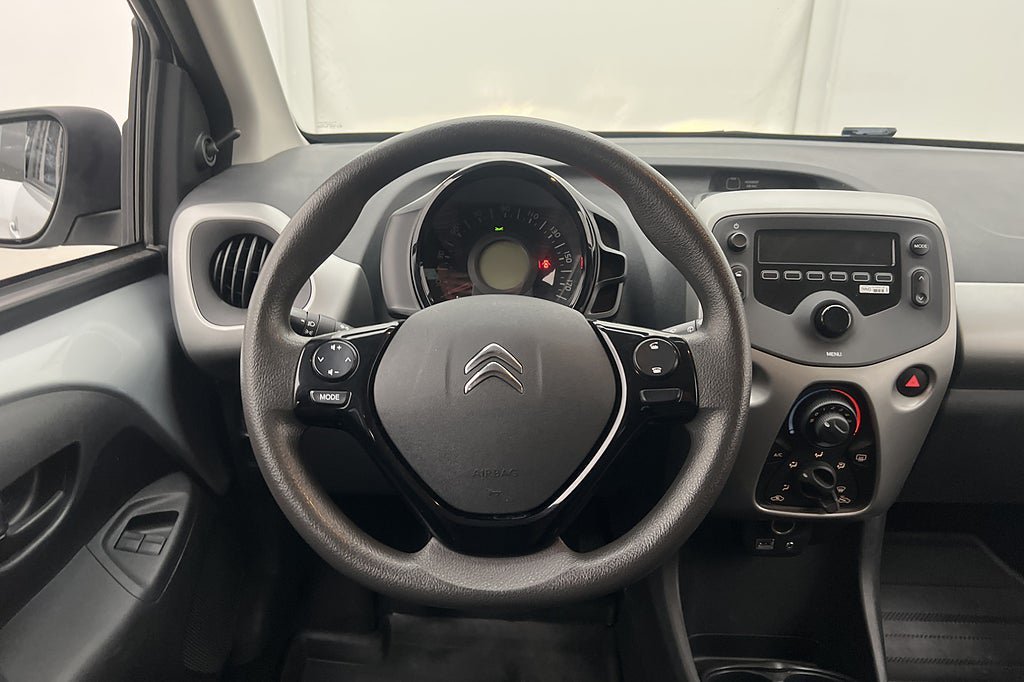 Vehicle Image 11