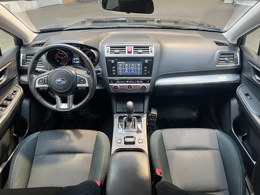 Vehicle Image 9