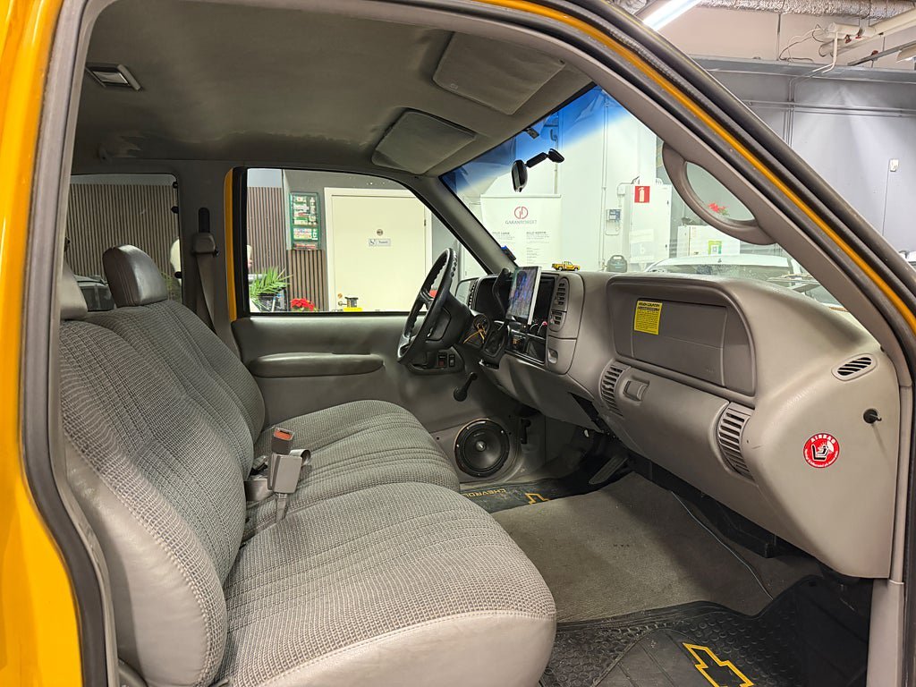 Vehicle Image 11