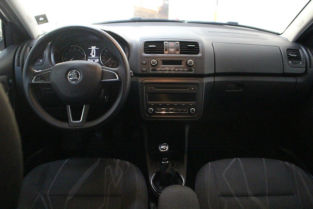 Vehicle Image 11