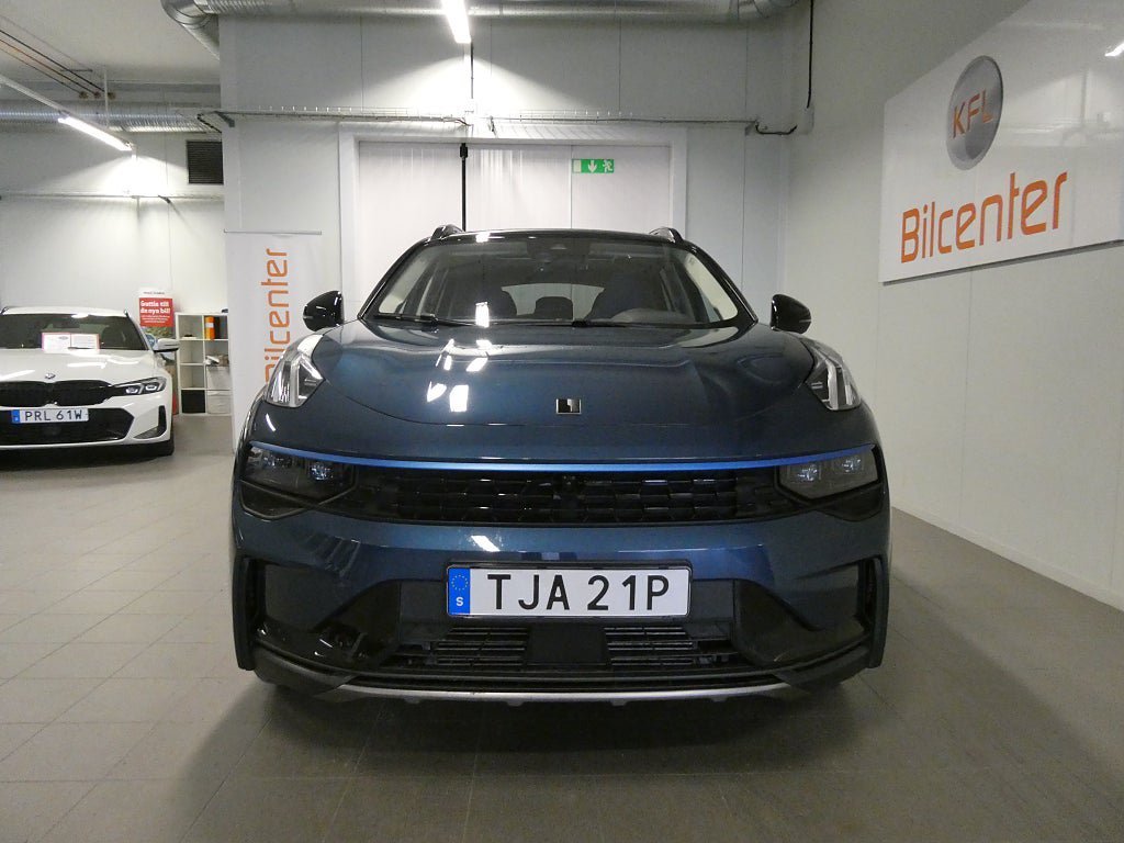 Vehicle Image 10