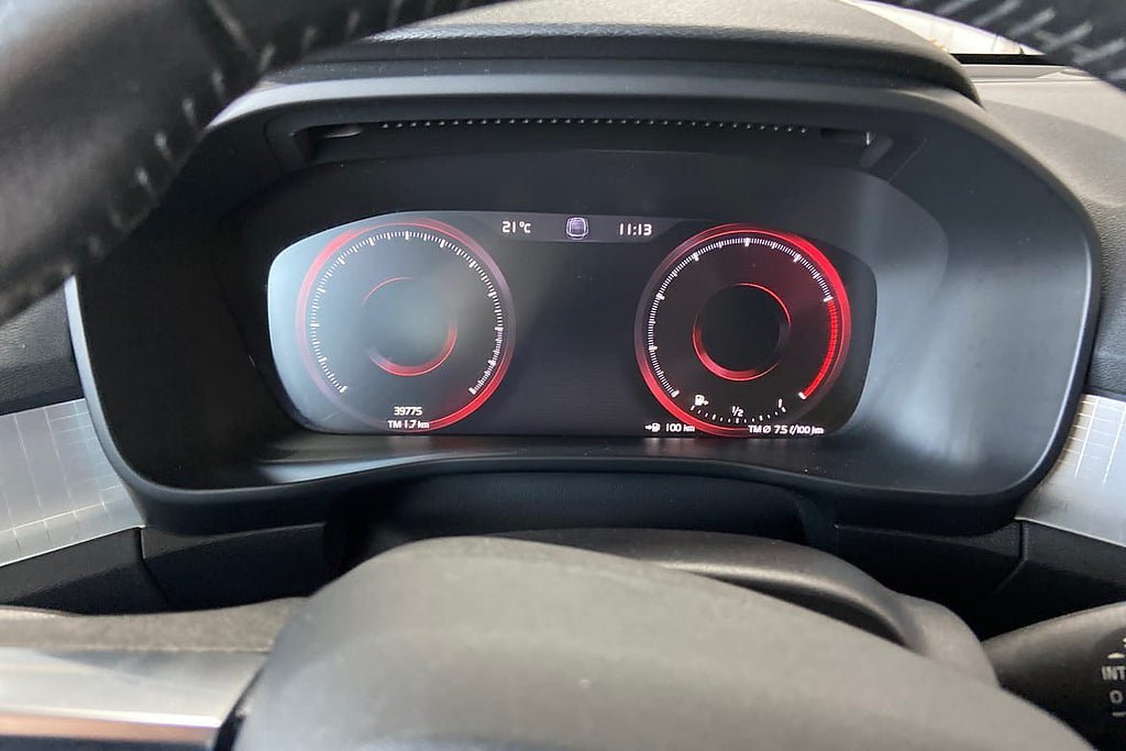 Vehicle Image 16