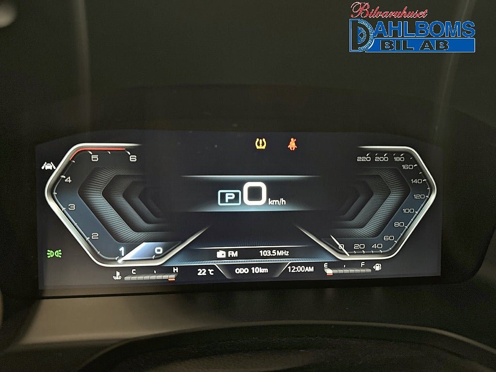 Vehicle Image 15