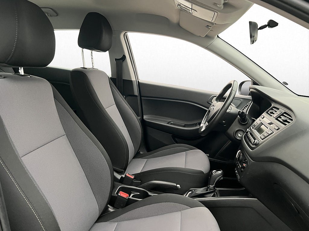 Vehicle Image 18