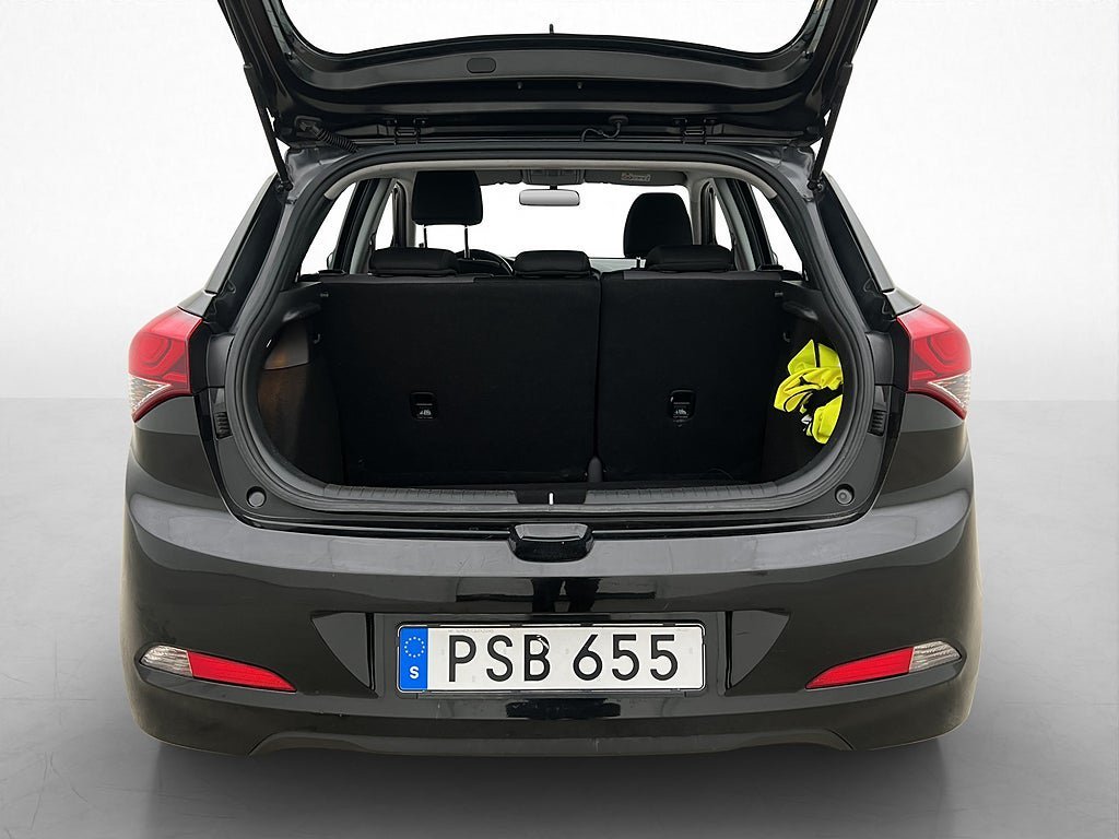 Vehicle Image 21