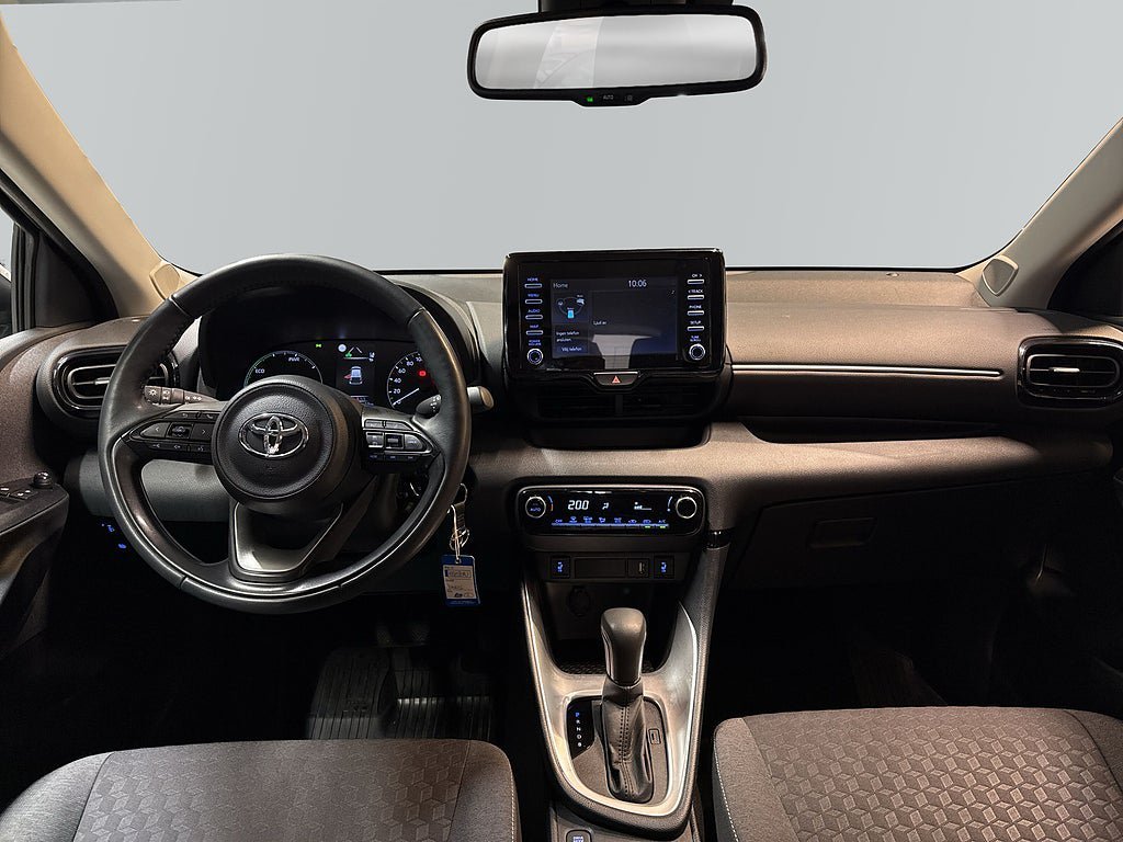 Vehicle Image 9