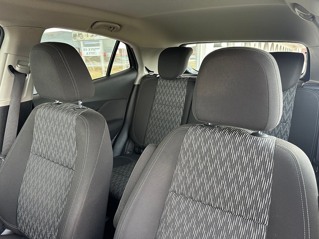 Vehicle Image 22