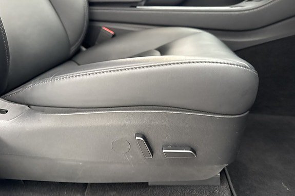Vehicle Image 27