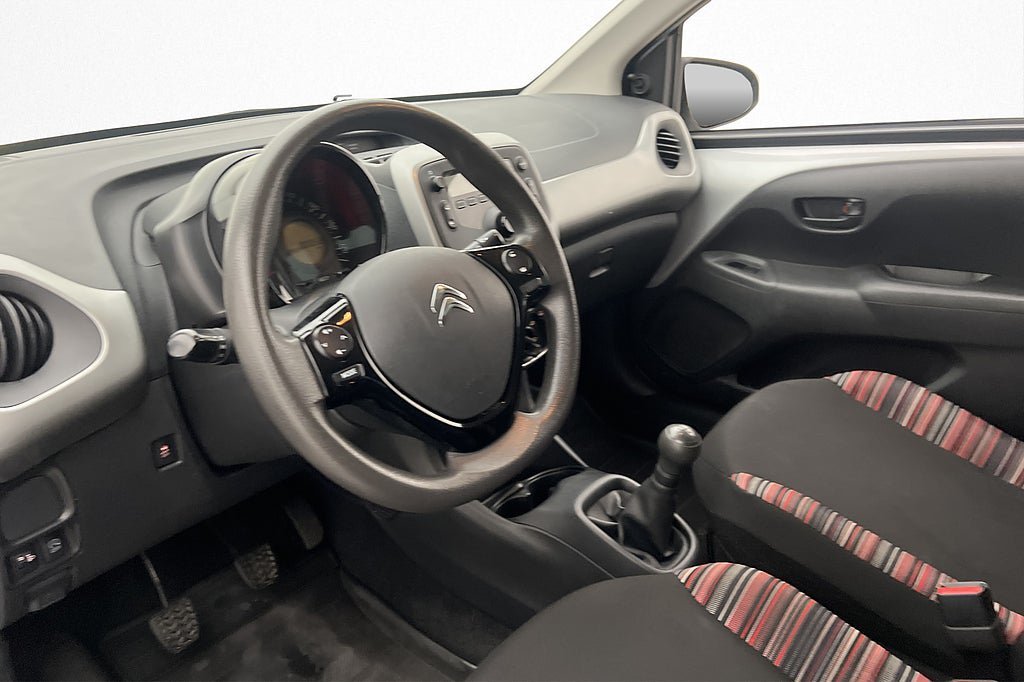 Vehicle Image 8