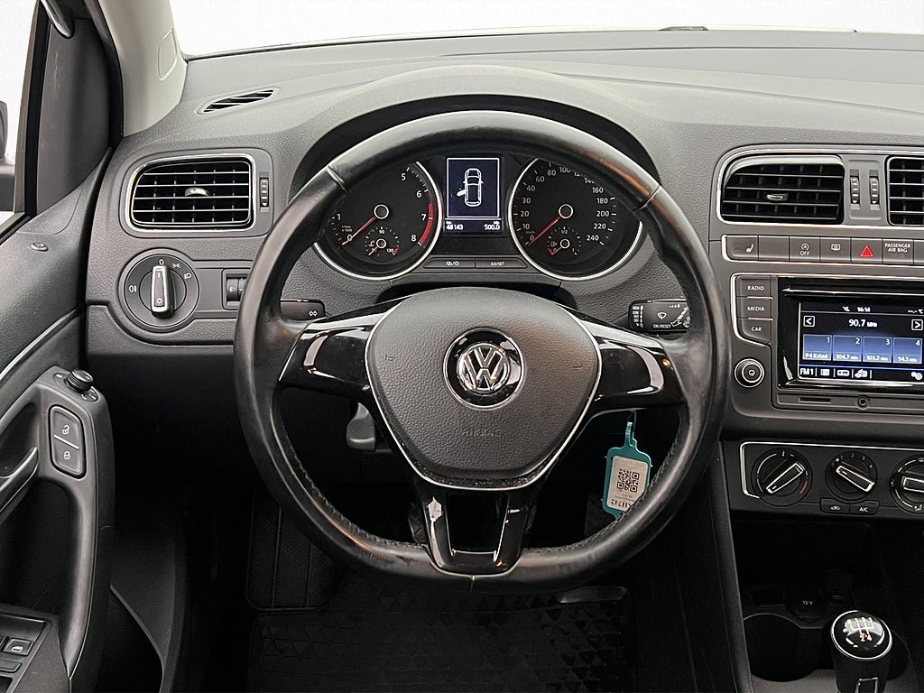 Vehicle Image 11