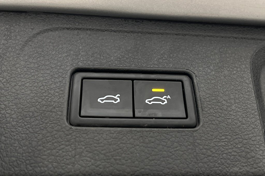 Vehicle Image 28