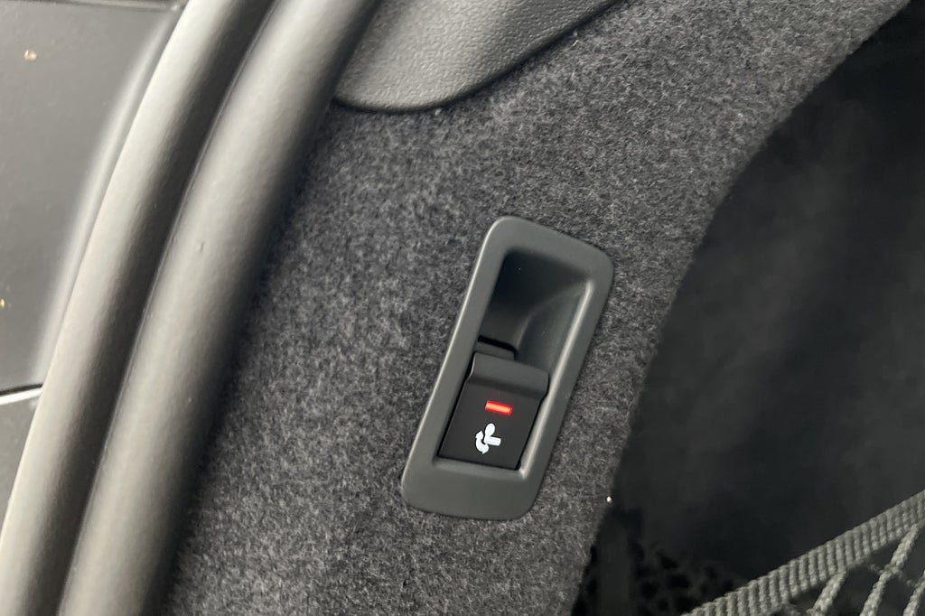Vehicle Image 28