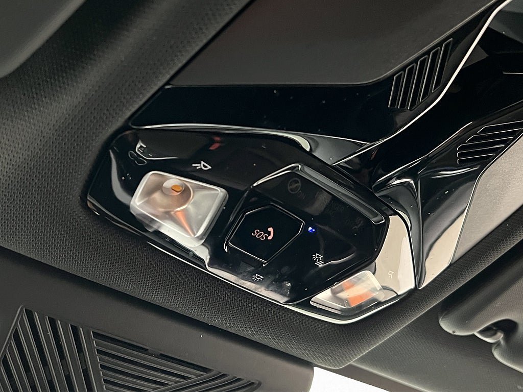 Vehicle Image 38