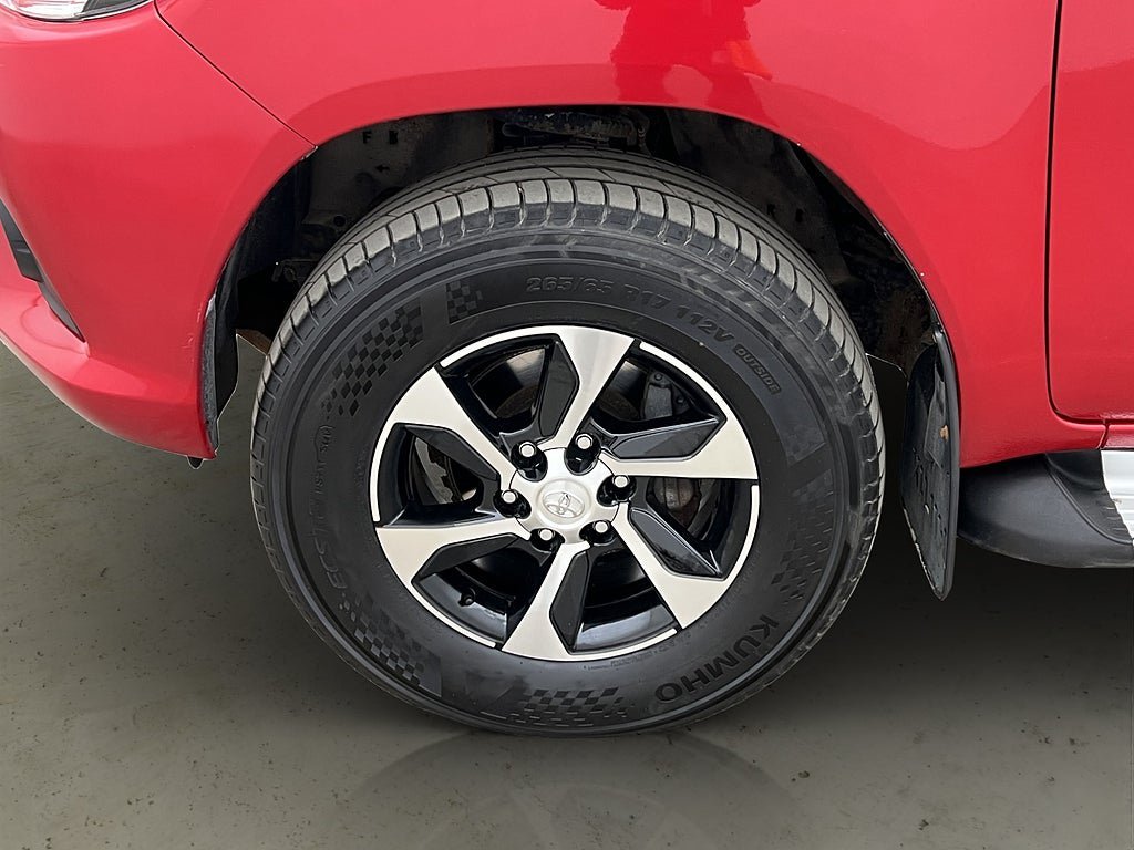 Vehicle Image 30