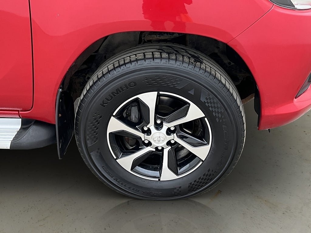 Vehicle Image 33