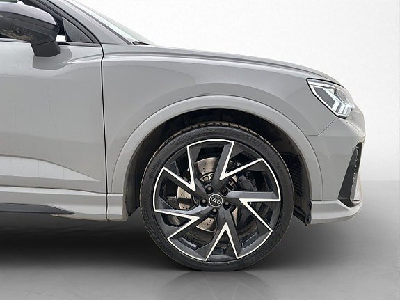 Vehicle Image 38