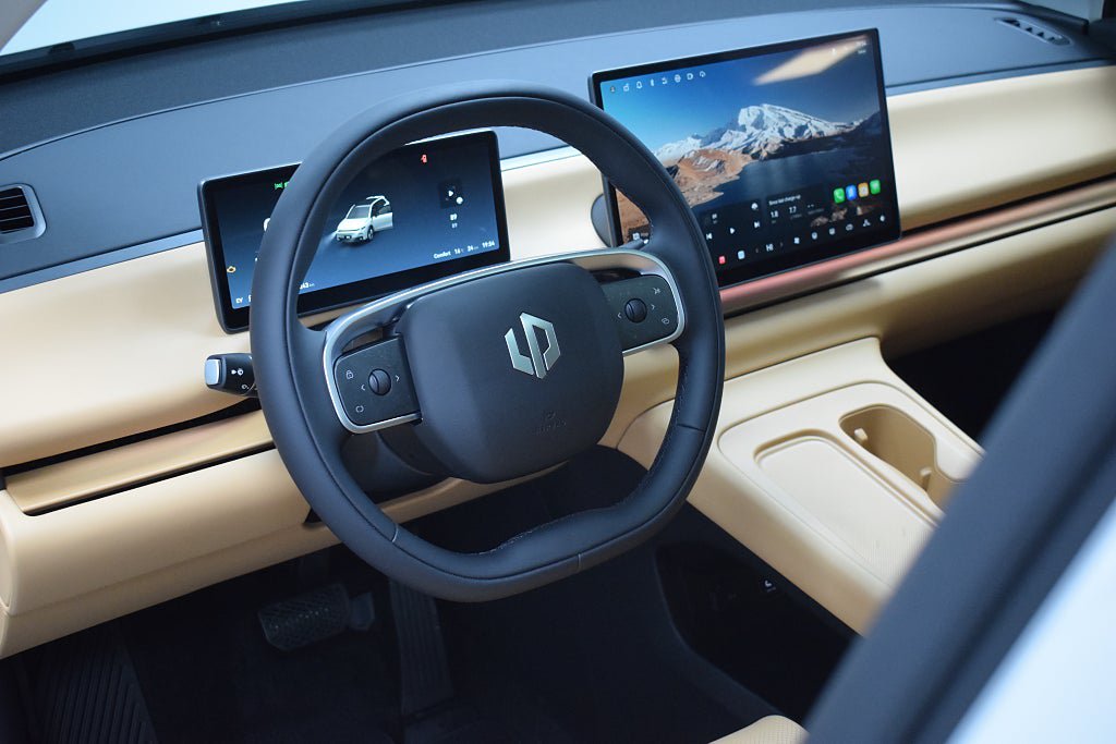 Vehicle Image 14