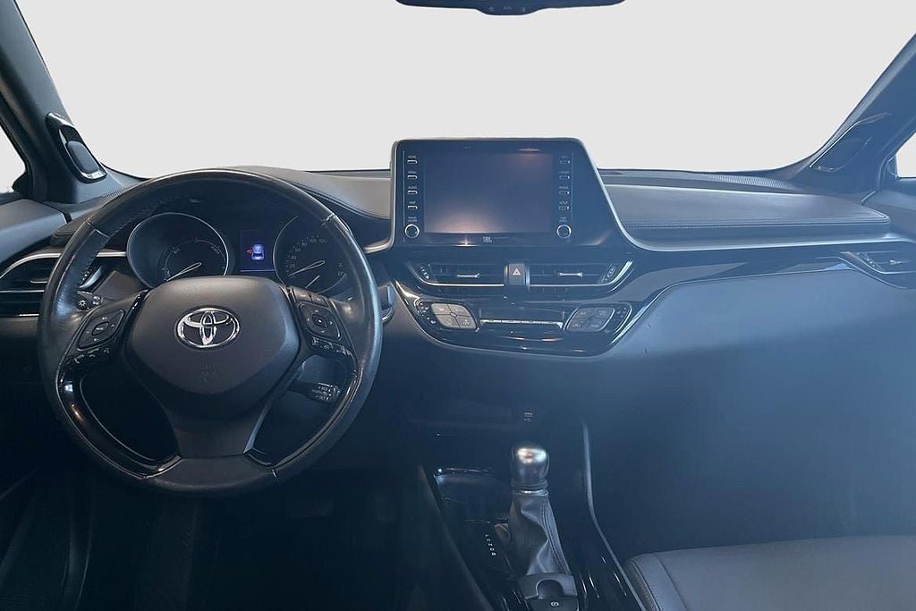 Vehicle Image 10