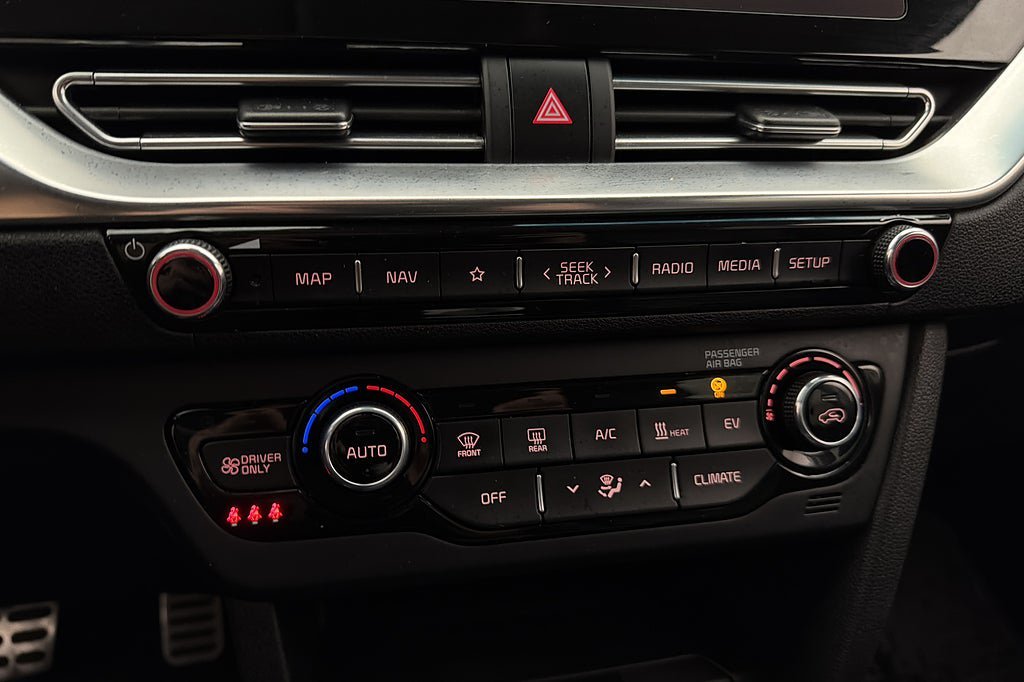 Vehicle Image 22