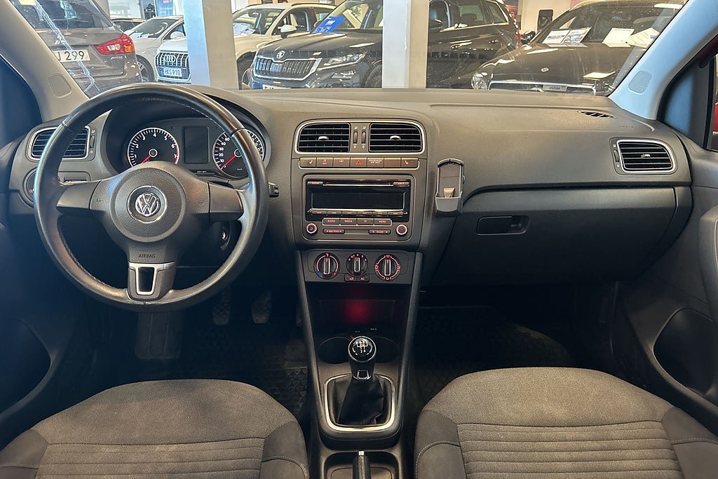 Vehicle Image 11