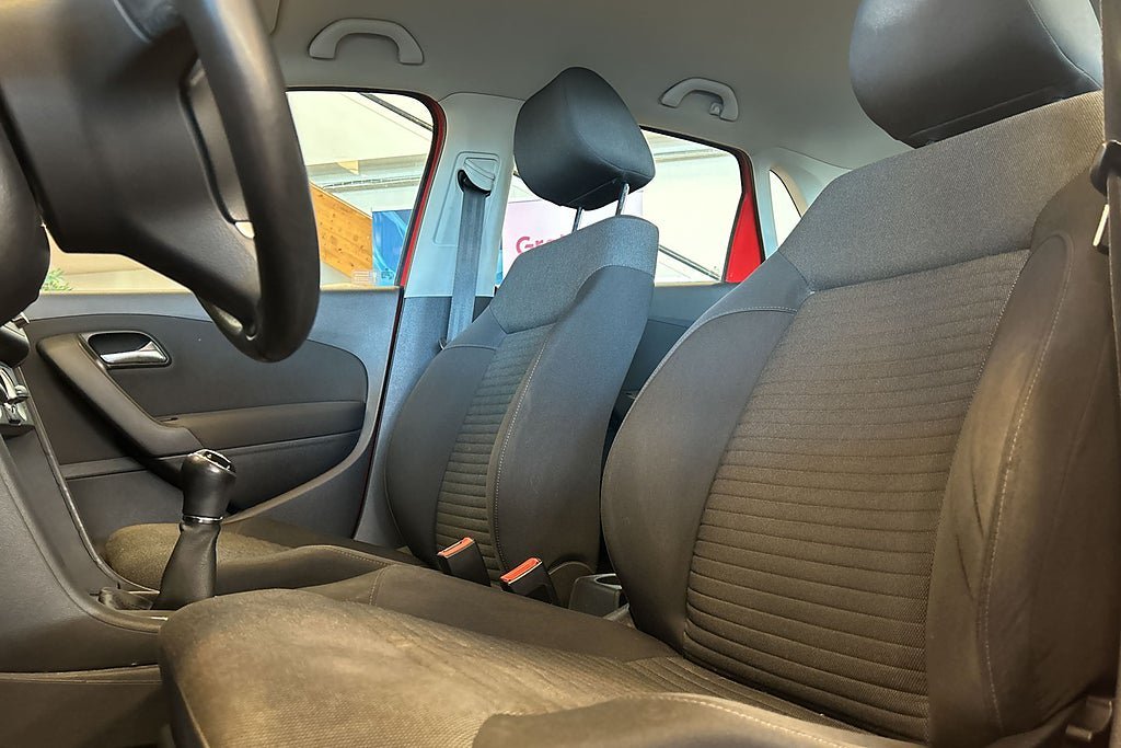 Vehicle Image 12