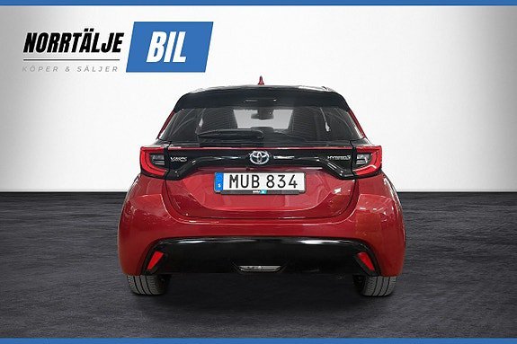 Vehicle Image 6