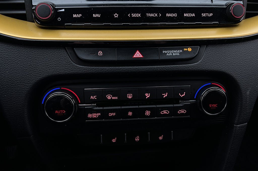 Vehicle Image 28