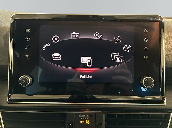 Vehicle Image 16