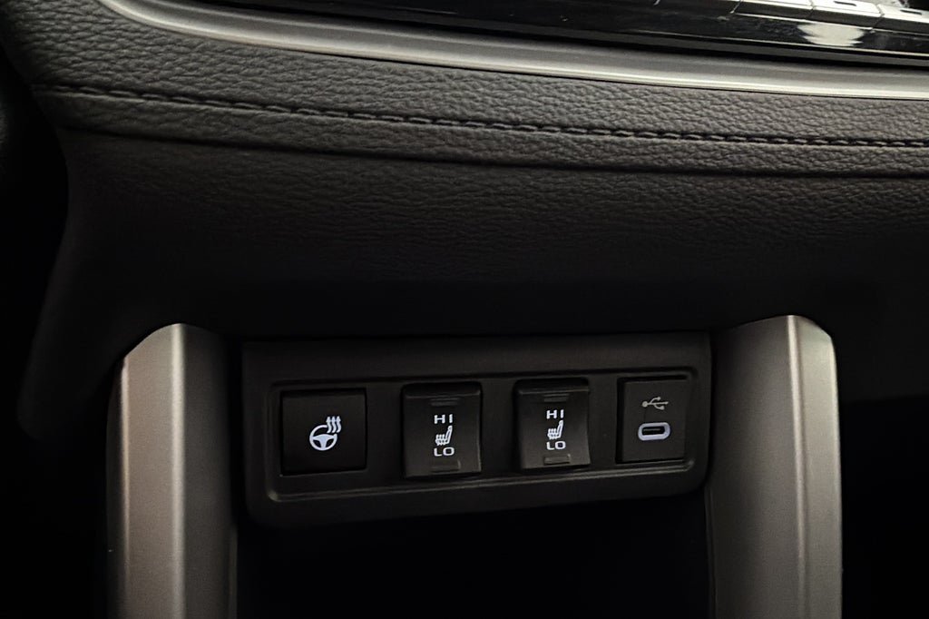 Vehicle Image 21