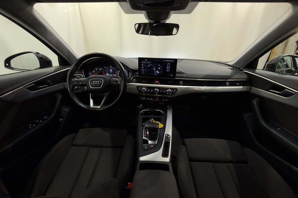 Vehicle Image 13
