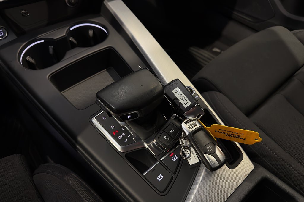 Vehicle Image 18