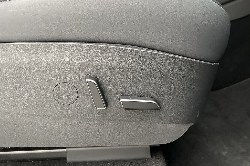 Vehicle Image 27