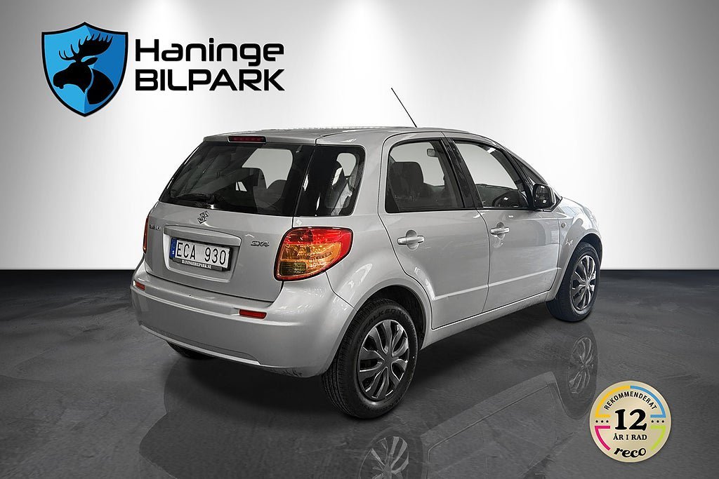 Vehicle Image 7