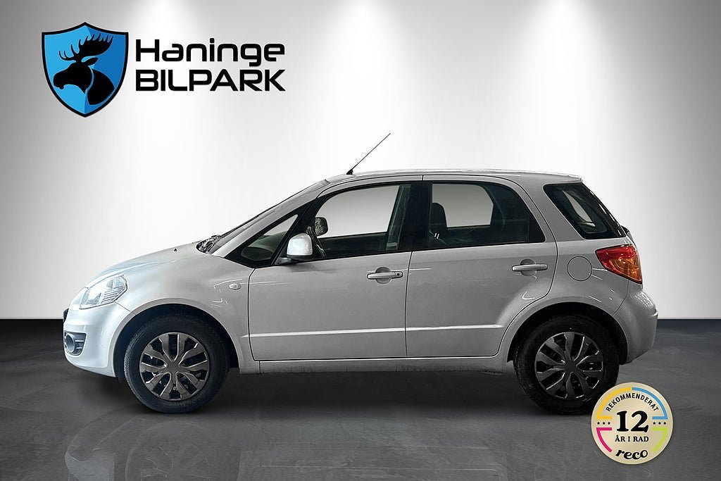 Vehicle Image 9