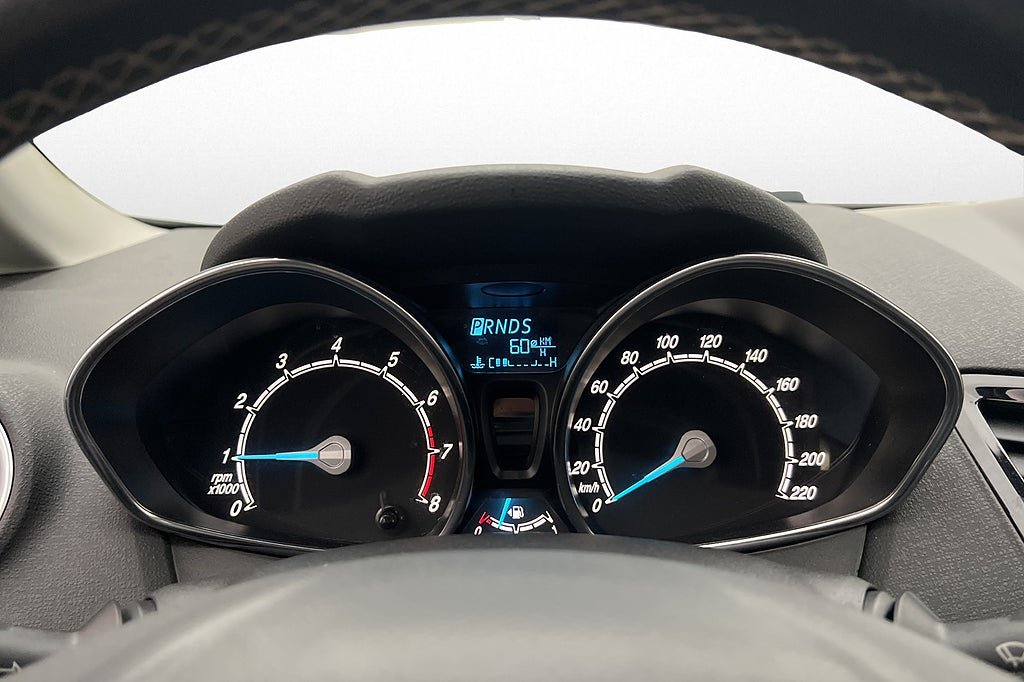 Vehicle Image 16