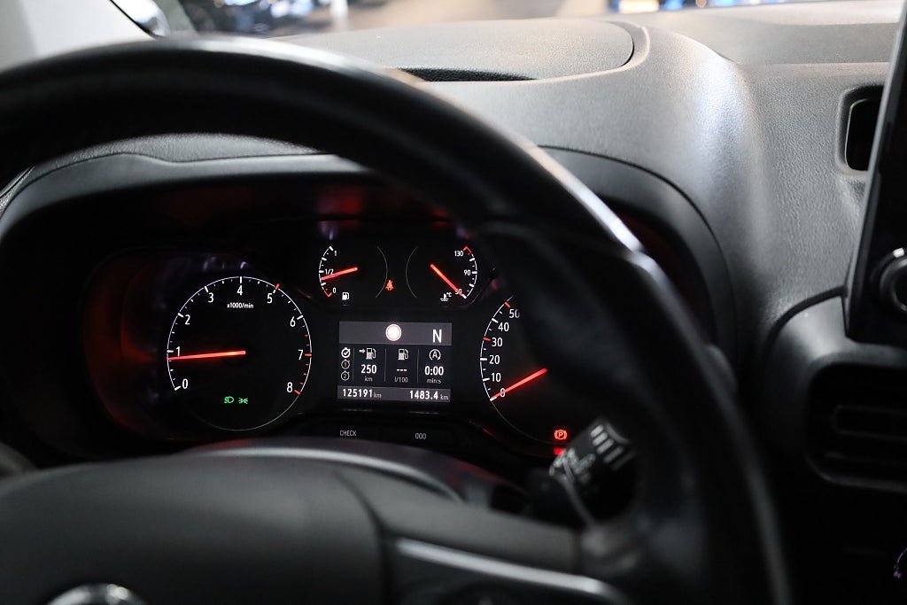 Vehicle Image 19