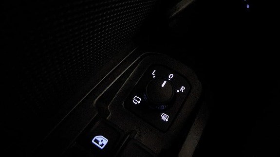 Vehicle Image 24