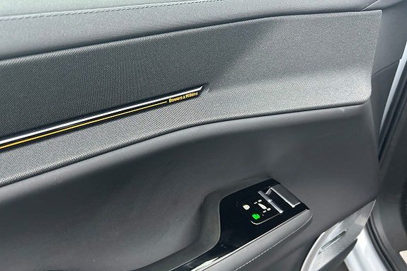 Vehicle Image 26