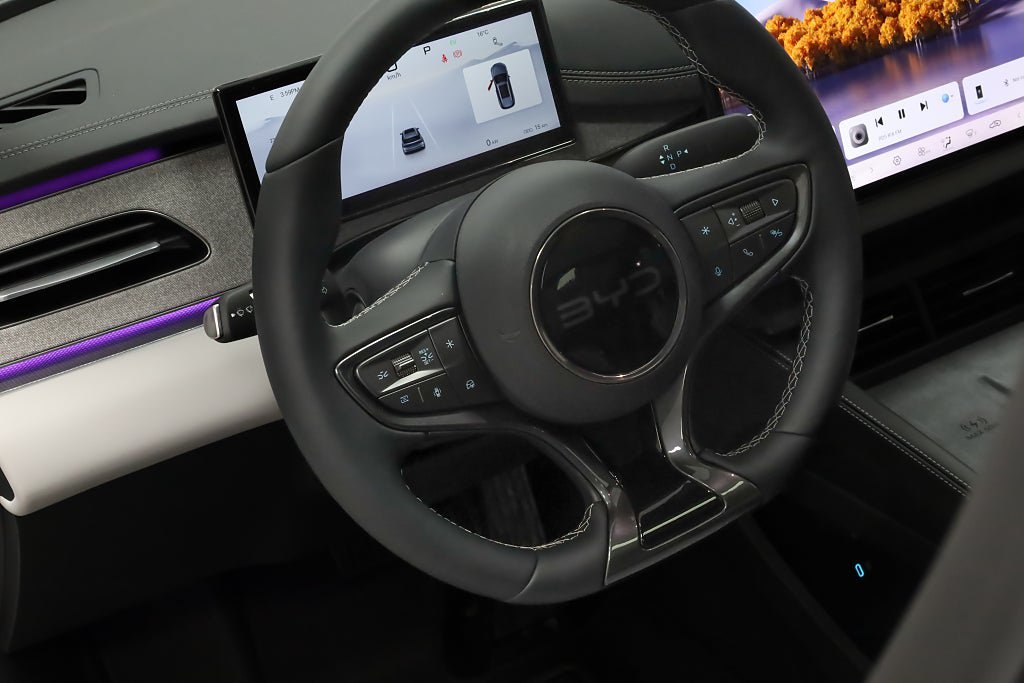 Vehicle Image 17